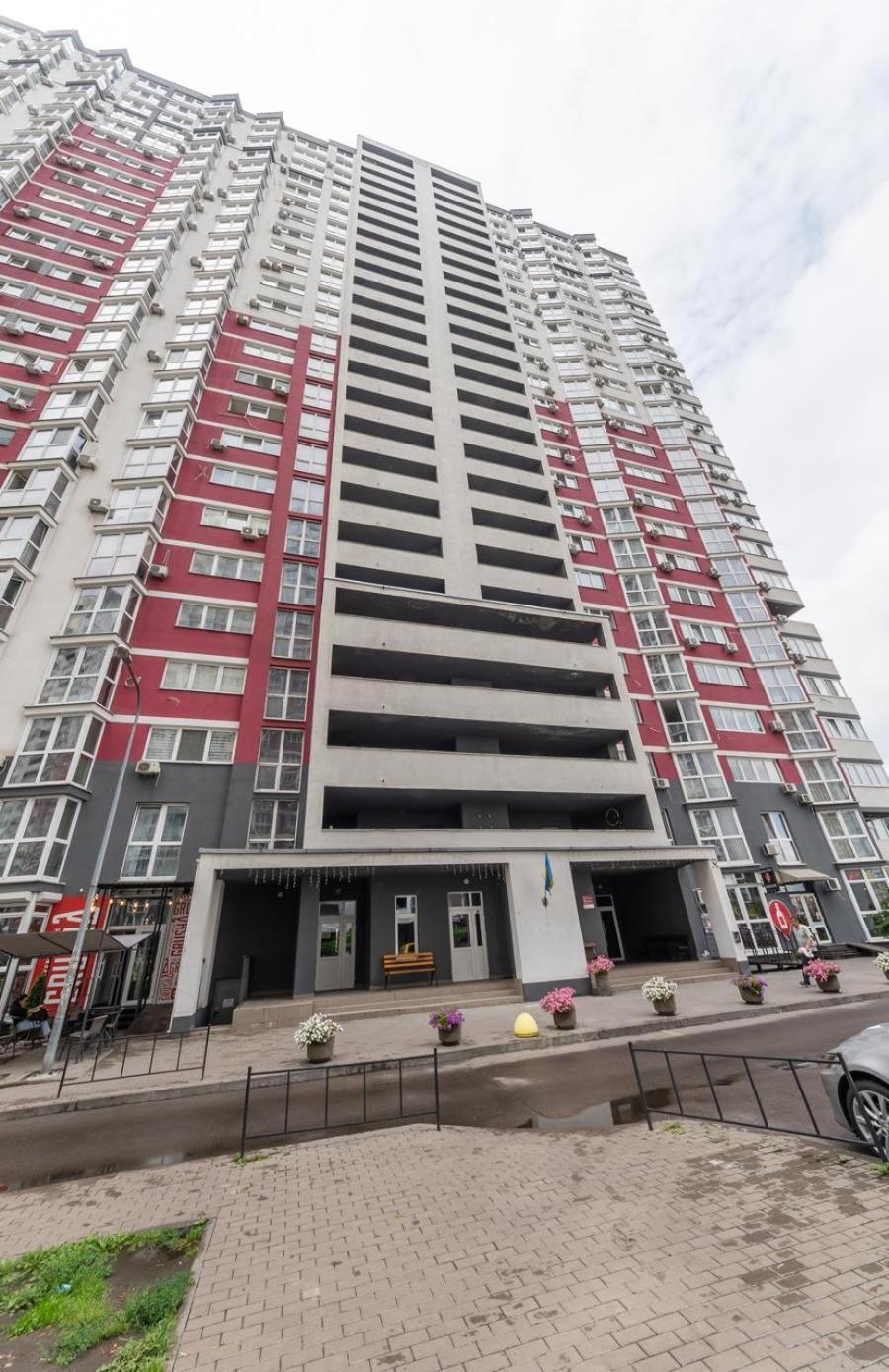 Apartment On Draghomanova 2A Киев Екстериор снимка