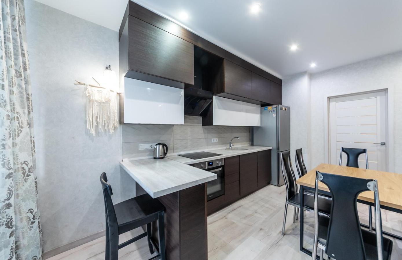 Apartment On Draghomanova 2A Киев Екстериор снимка